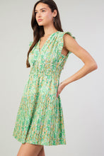 Load image into Gallery viewer, Pleated Accent Floral Dress
