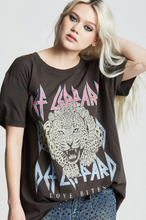 Load image into Gallery viewer, Def Leppard Love Bites Tee
