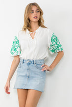 Load image into Gallery viewer, Embroidered Puff Sleeve Top
